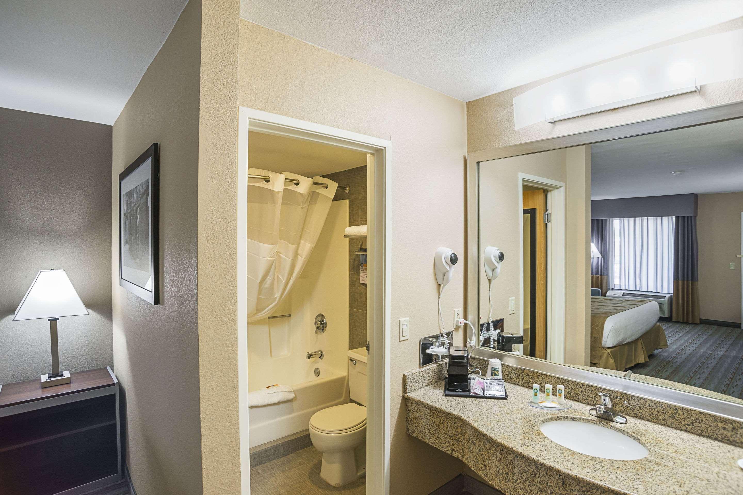 Hotel Quality North I-17 Phoenix