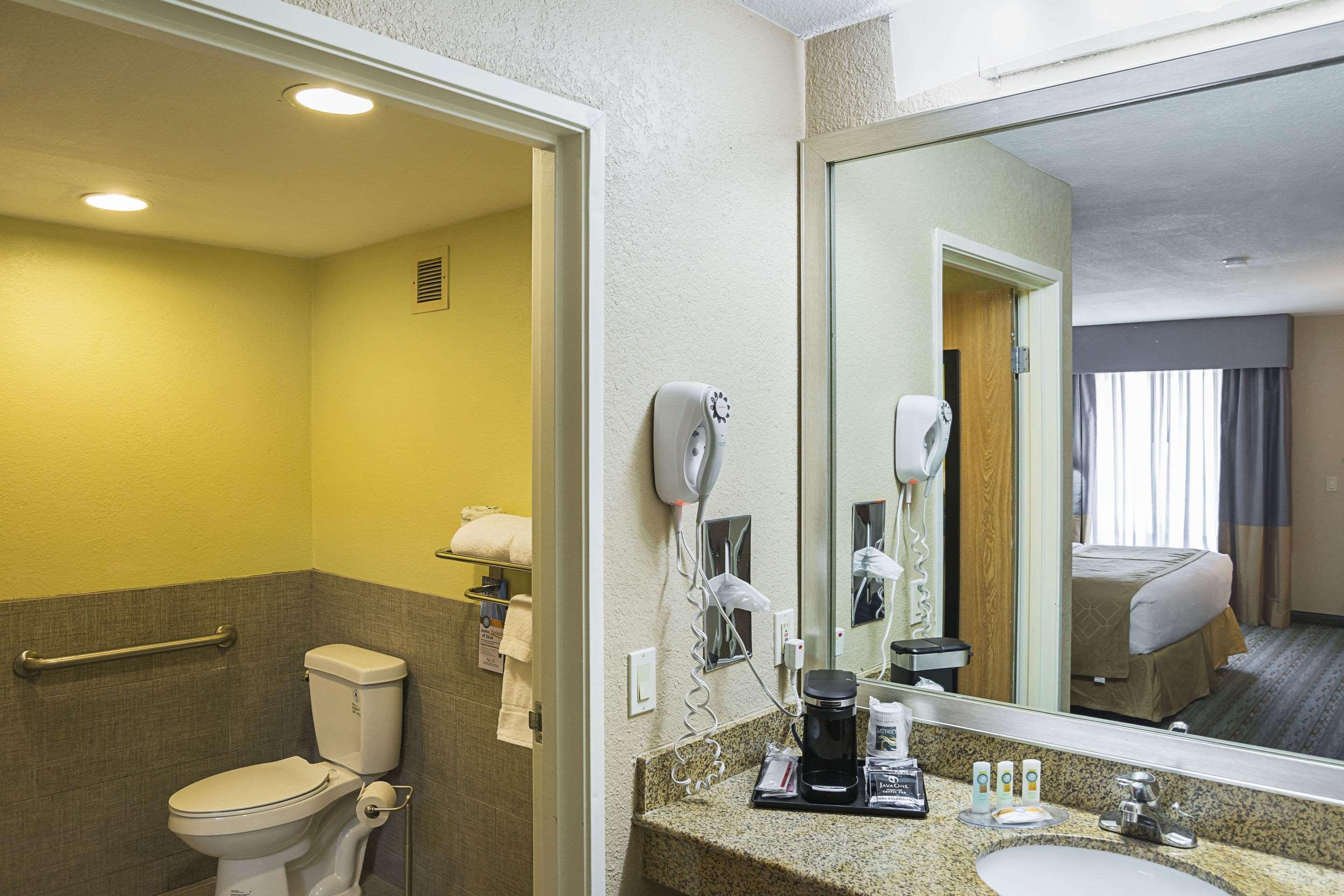 Quality North I-17 Hotel