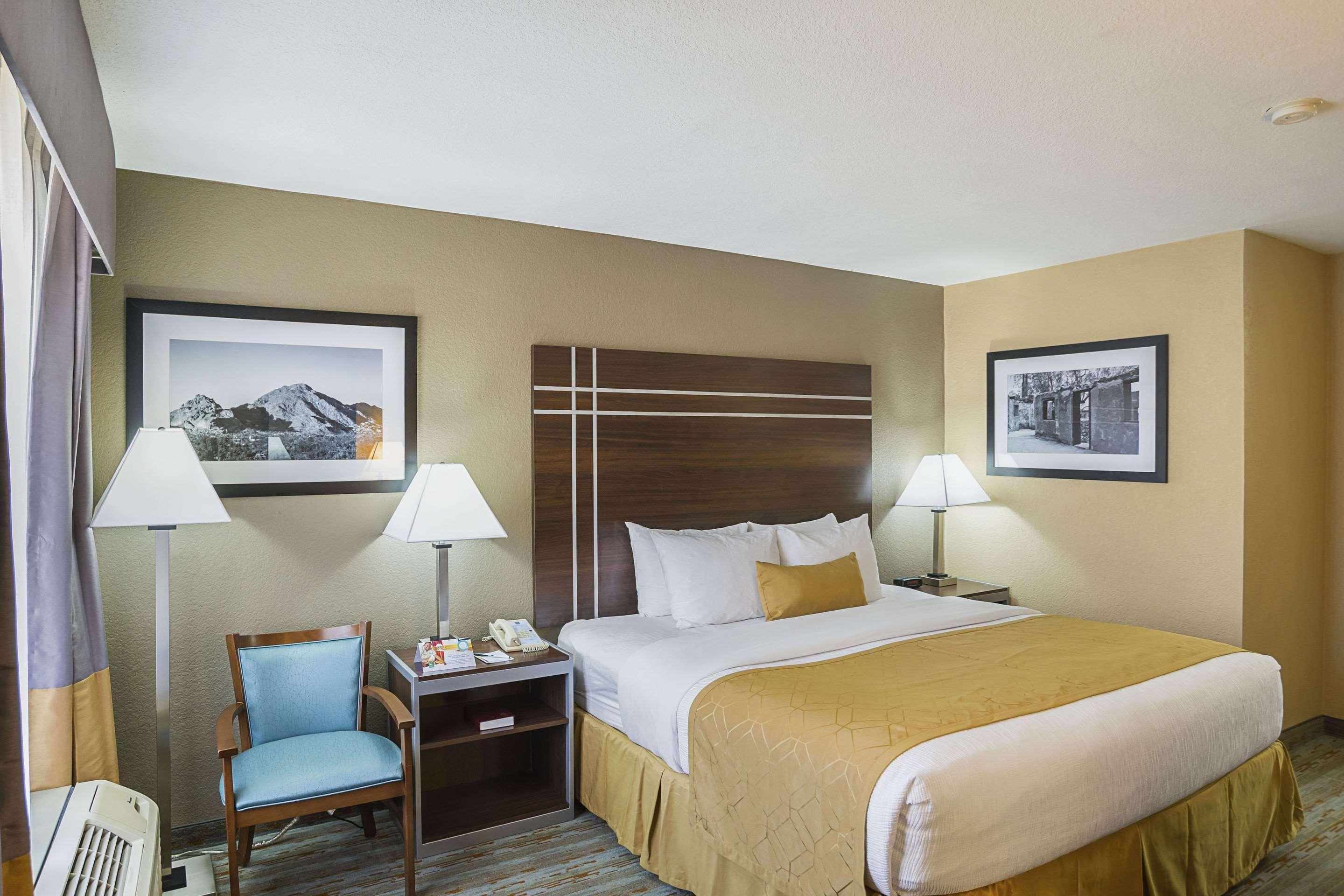 Hotel Quality North I-17 3*