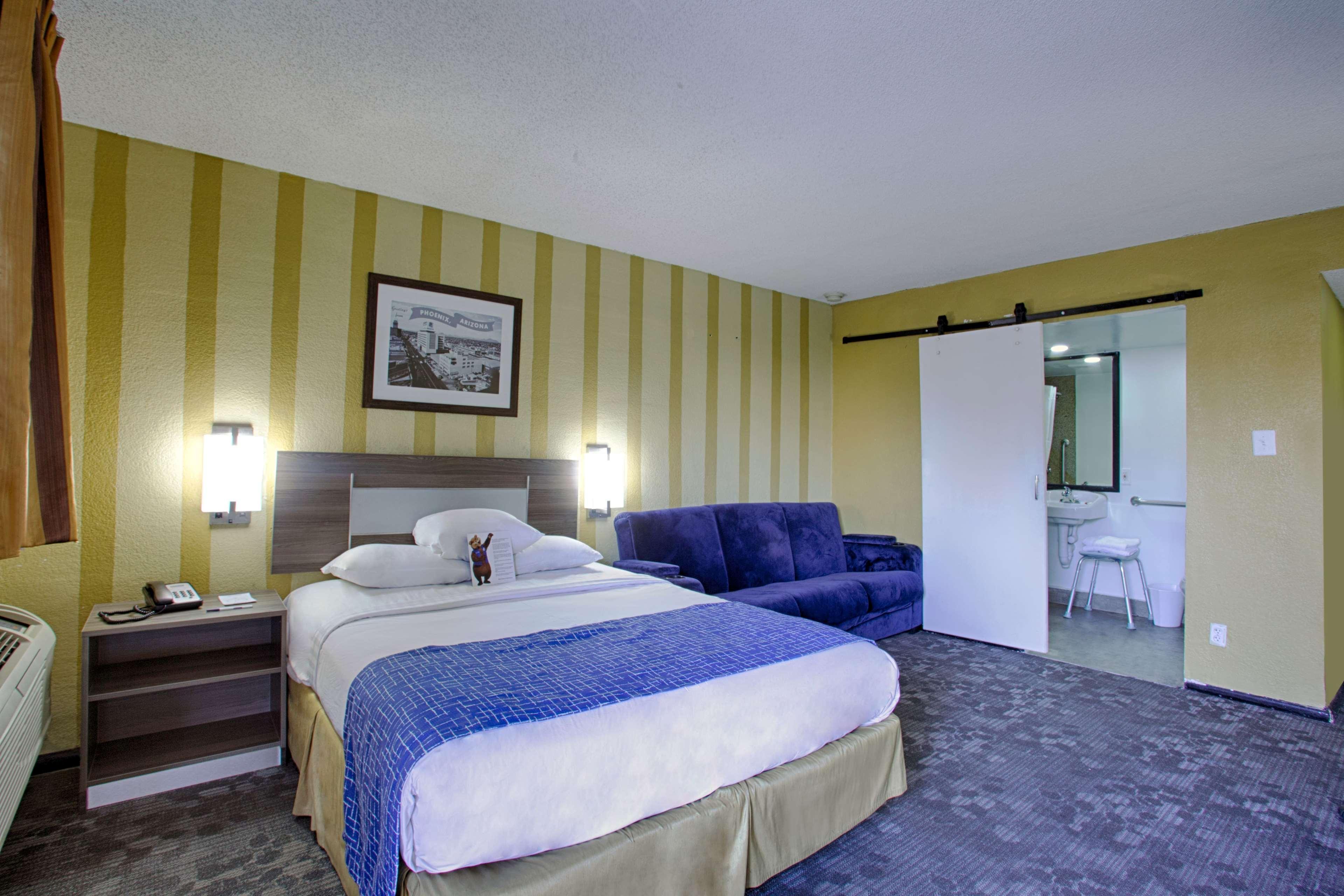 Motel Center Downtown 2*