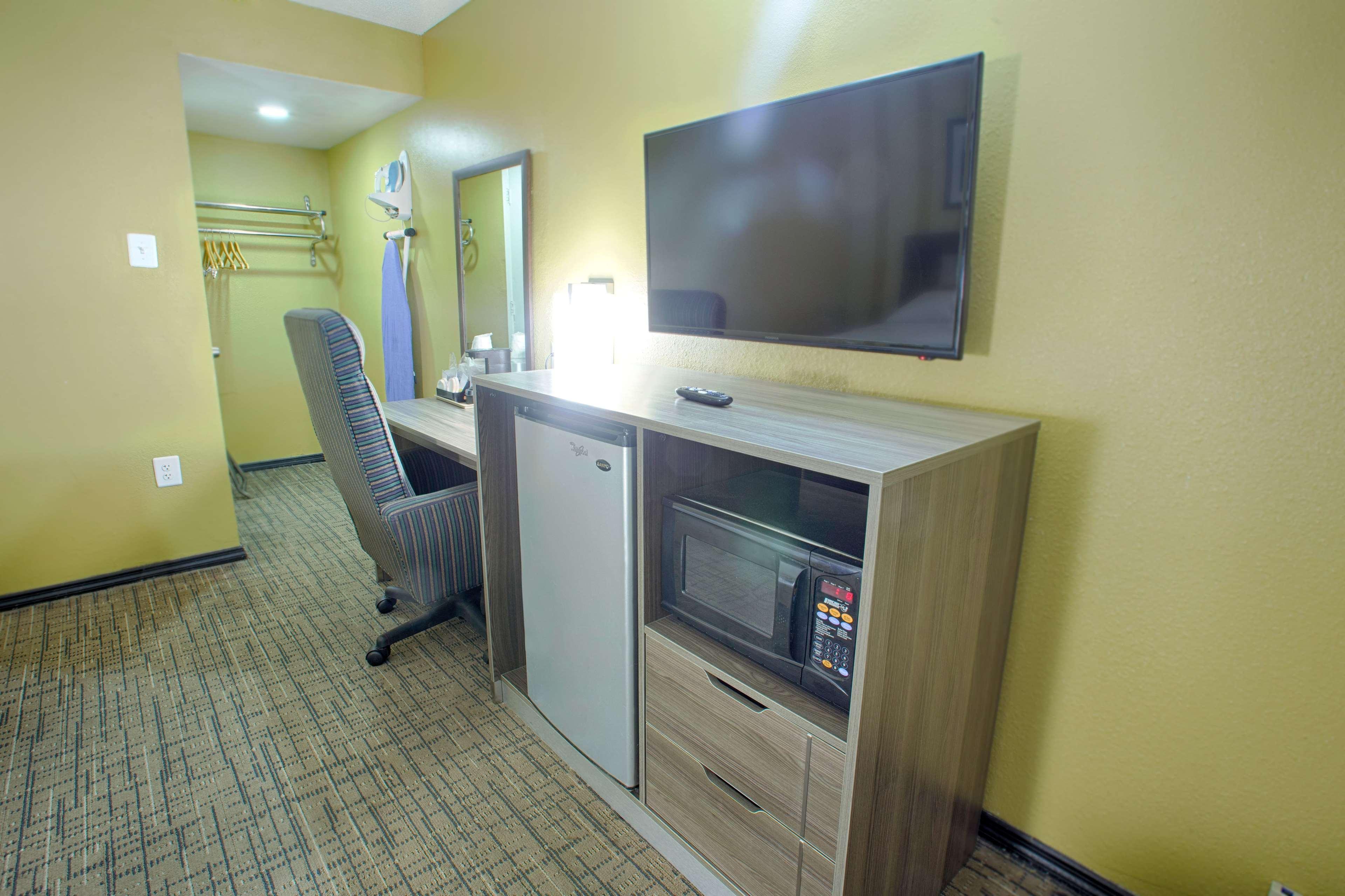 Center Downtown 2*
