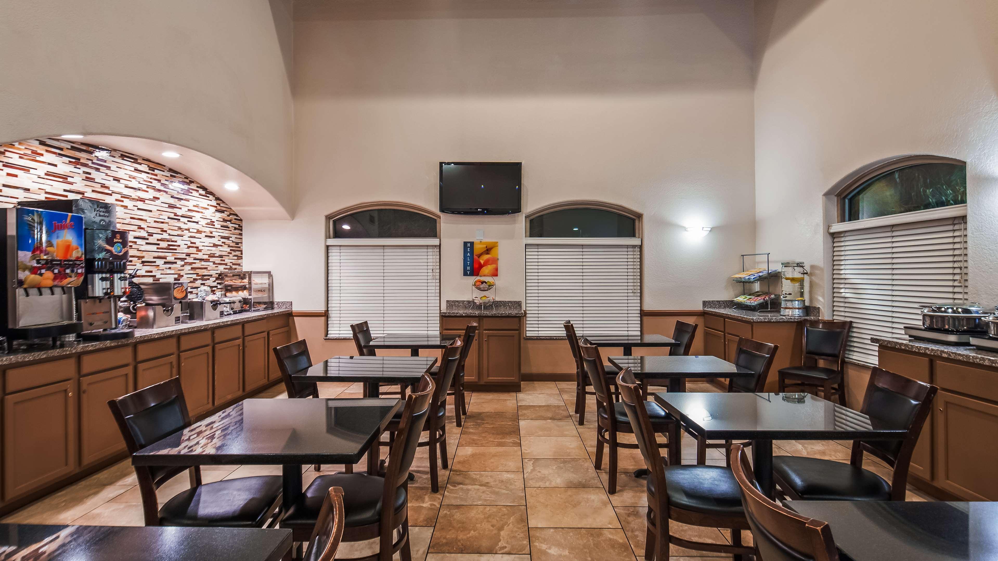 Western Tolleson Hotel