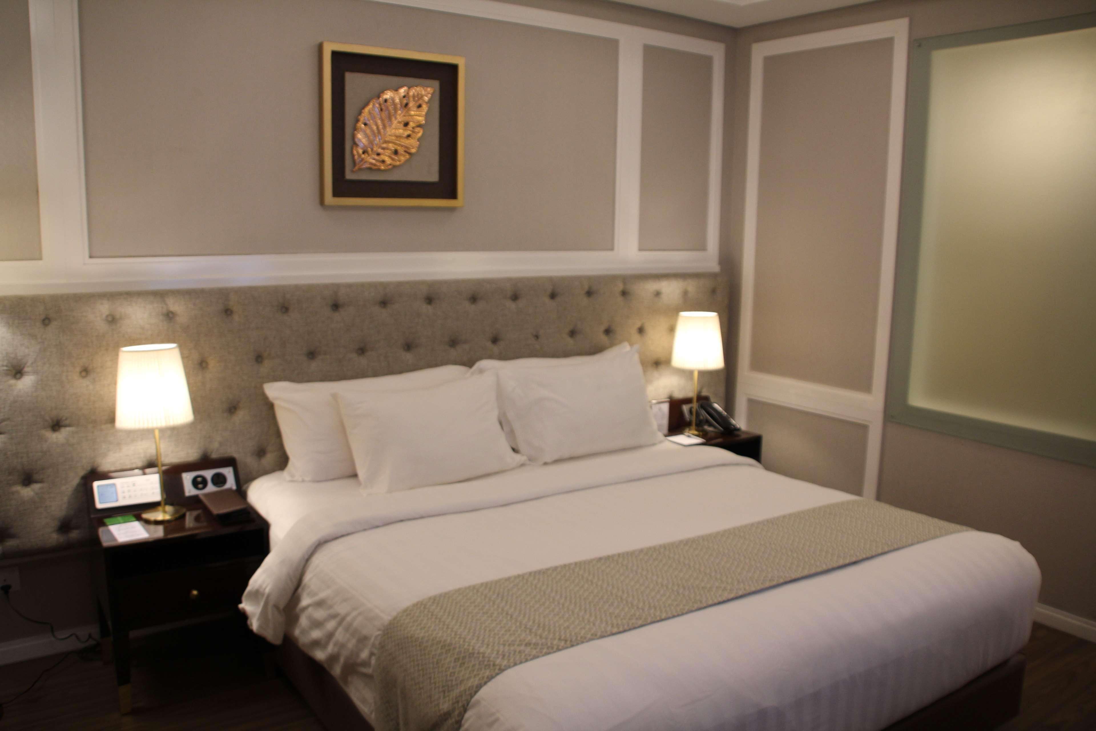 Western Tolleson Hotel