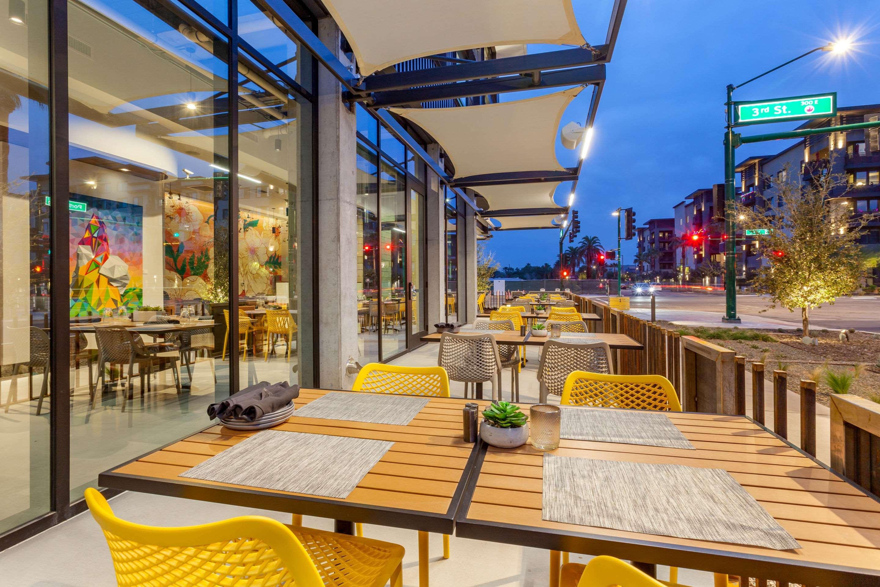Hotel Cambria Downtown Convention & Airport 3*