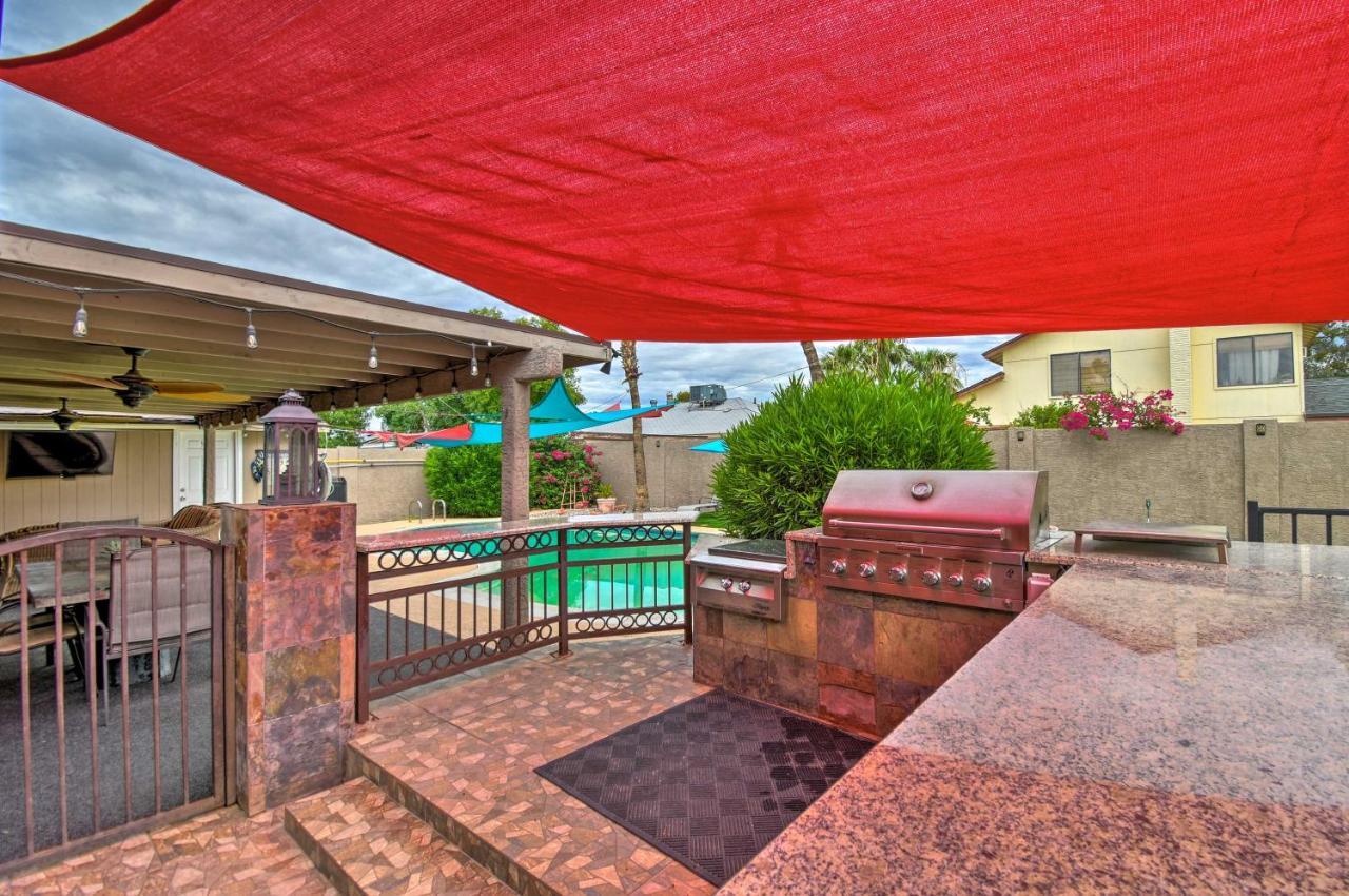 Relaxing House With Hot Tub And Heated Pool!