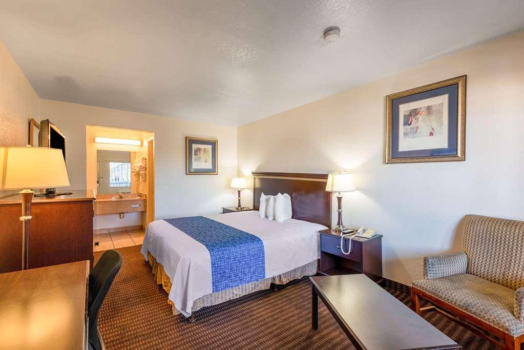 Hotel Rodeway North I-17 Phoenix