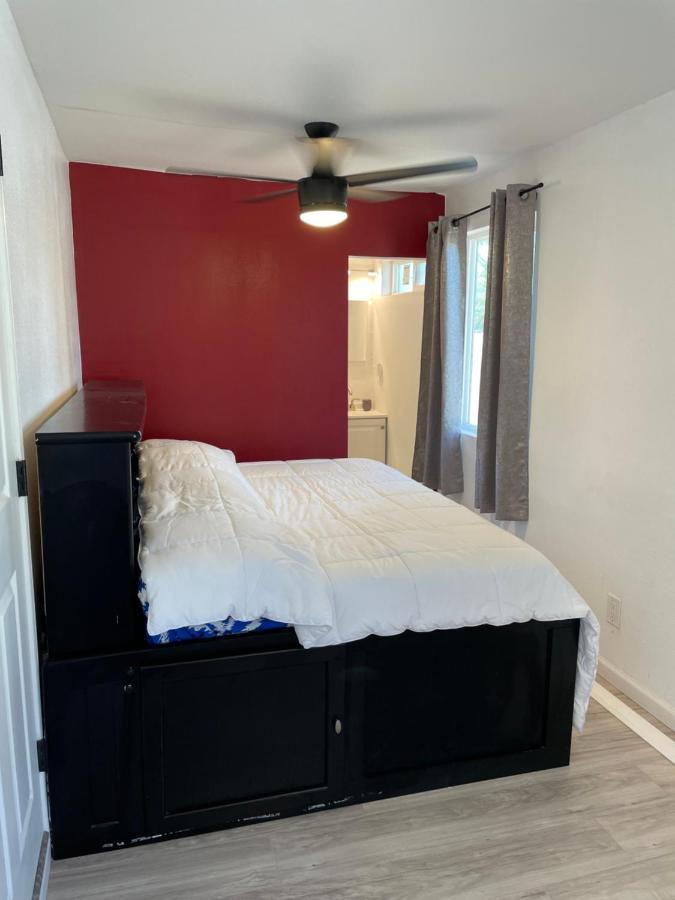 Snug Studio Nr Dtwn Phx Apartment *