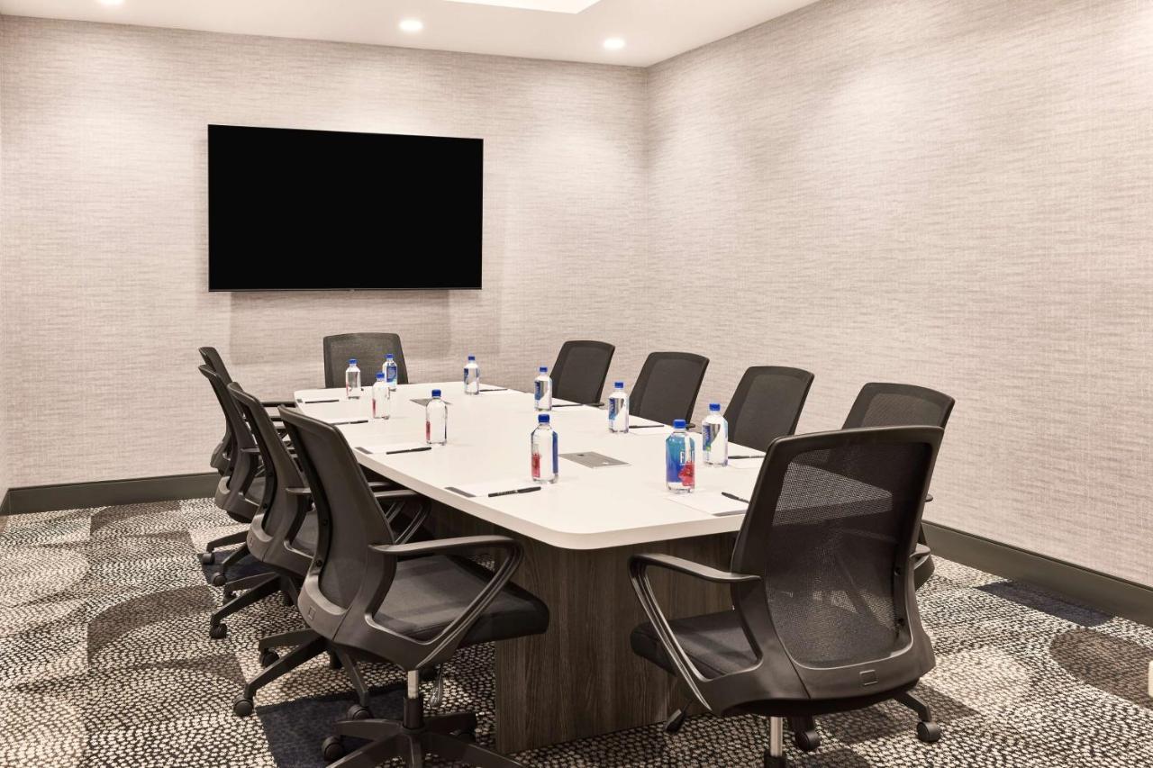 Hyatt Place Phoenix/downtown 3*