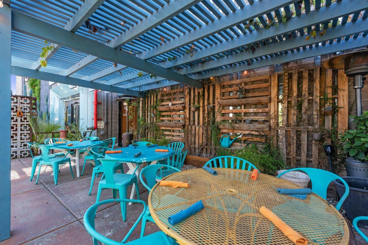 Clarendon #214 Hotel
