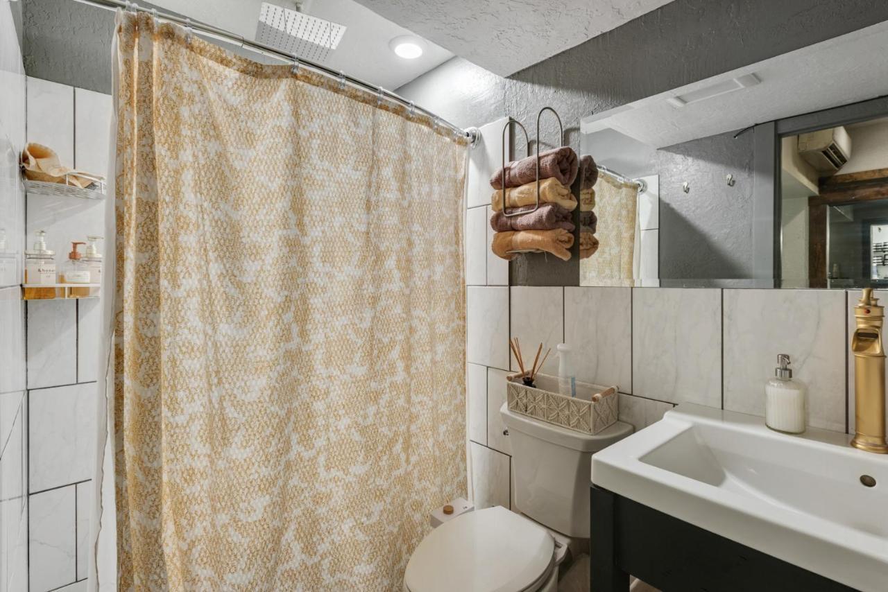 Hotel Clarendon 209