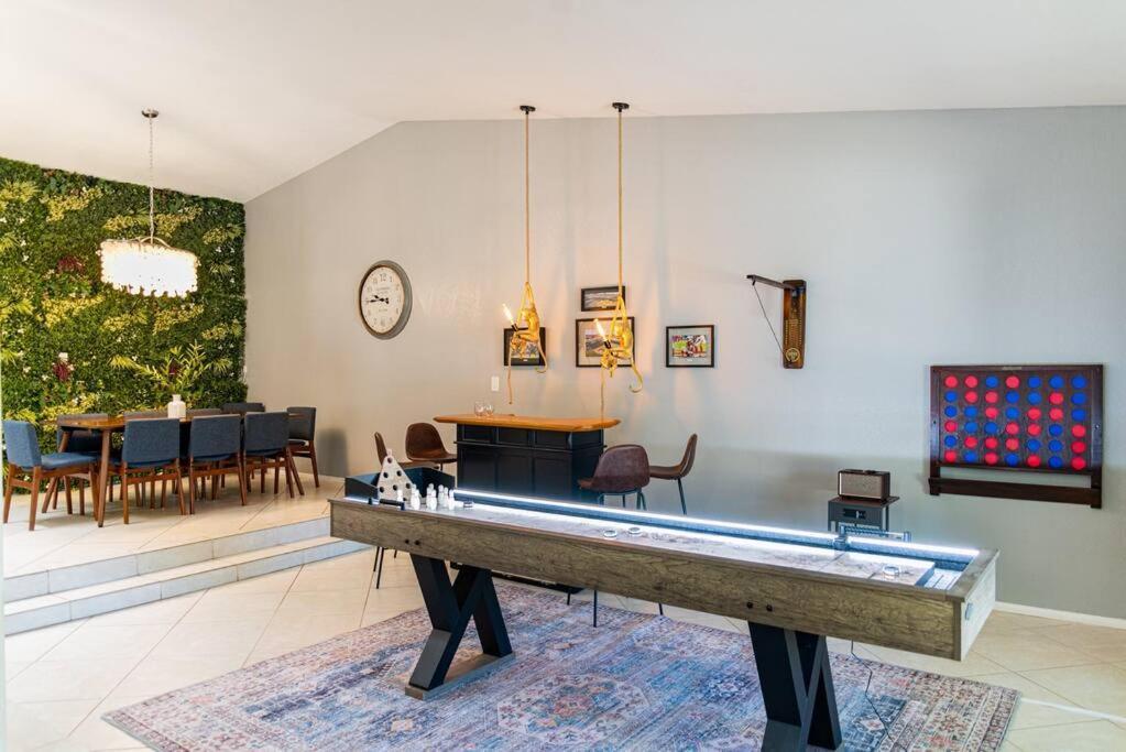 Sunnyside Of Life Retreat: Serene 5 Bedroom With Pool