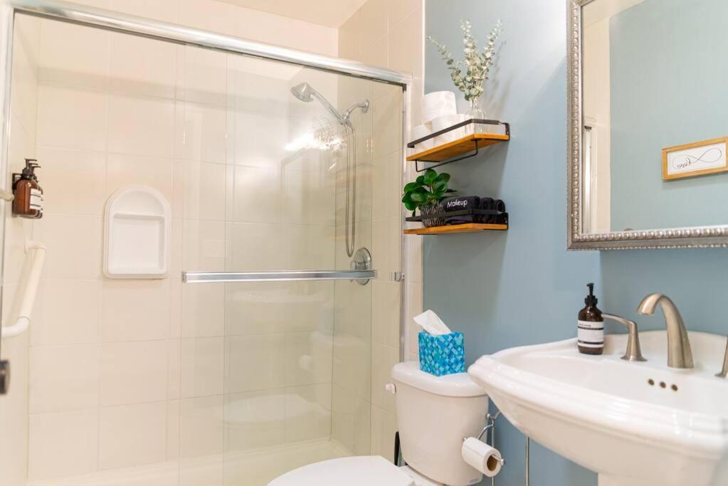 Sunnyside Of Life Retreat: Serene 5 Bedroom With Pool Phoenix