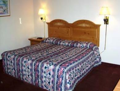 Travelodge Airport 2*