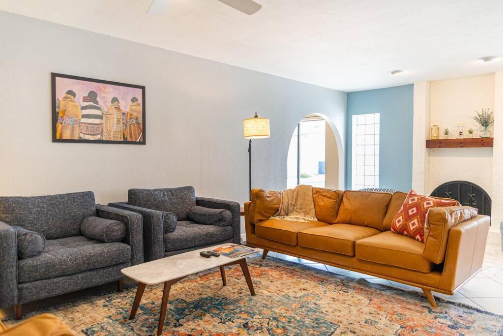 Sunnyside Of Life Retreat: Serene 5 Bedroom With Pool *