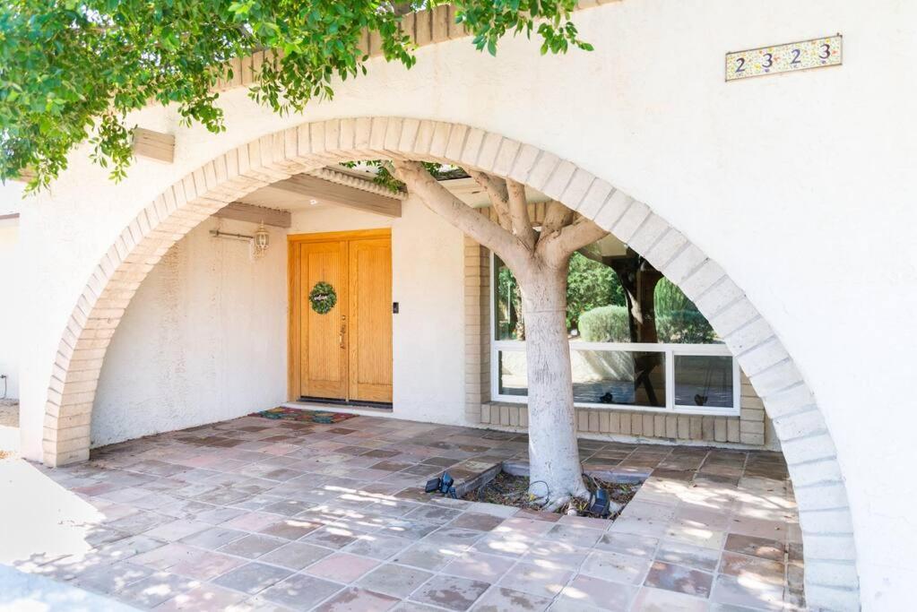 Casa de férias Sunnyside Of Life Retreat: Serene 5 Bedroom With Pool