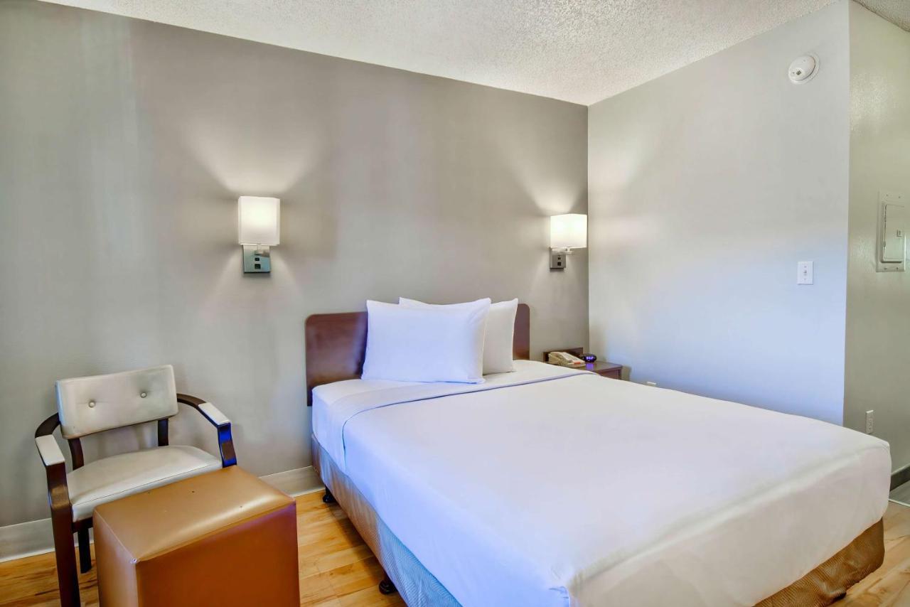 6-phoenix, Az - Deer Valley 2* Phoenix