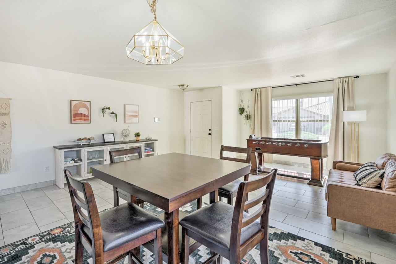 With Patio, 2 Mi To State Farm Stadium Holiday home *