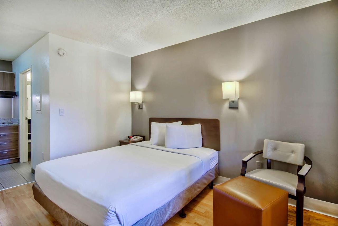 6-phoenix, Az - Deer Valley Hotel