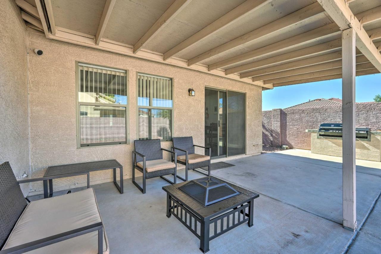 With Patio, 2 Mi To State Farm Stadium Holiday home