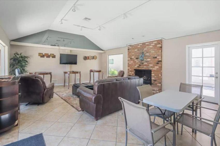 Sw Arizona Decorated 1 Bedroom Pool/hot Tub Apartment Phoenix