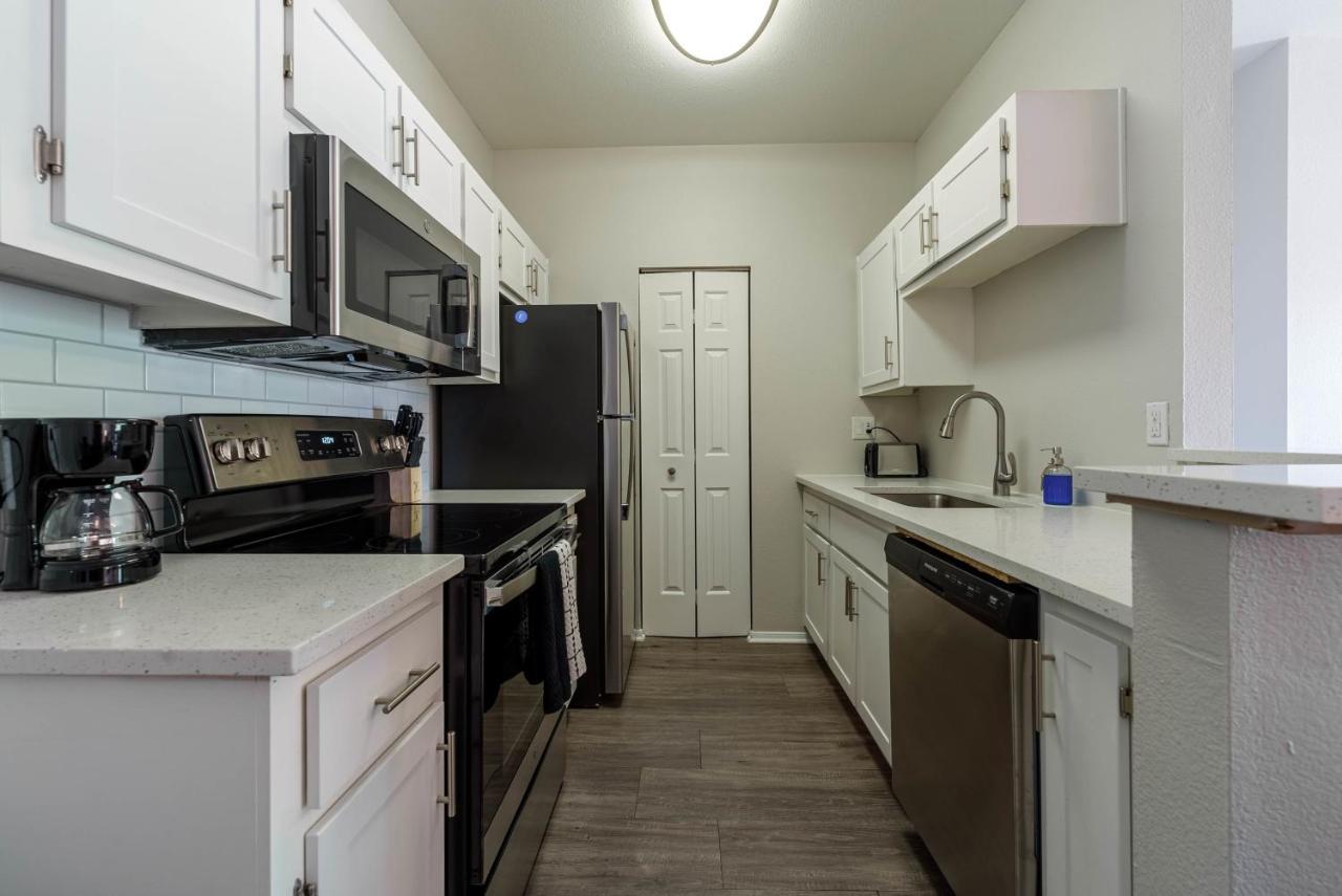 Chic 2br At Lookout Mountain By Gia * Phoenix