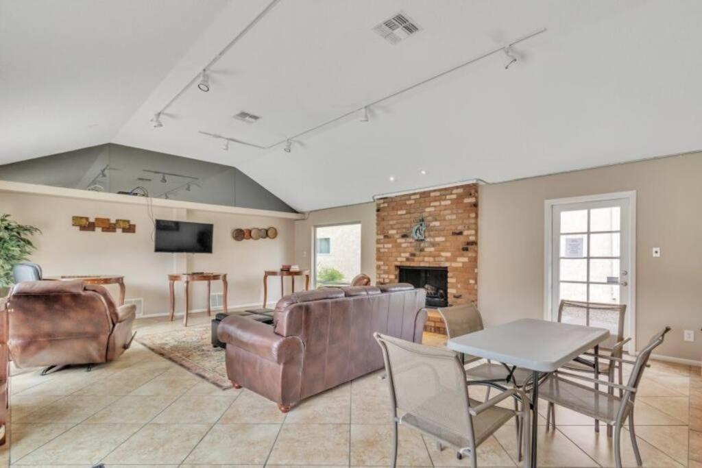 Sw Arizona Decorated 1 Bedroom Pool/hot Tub Apartment Phoenix