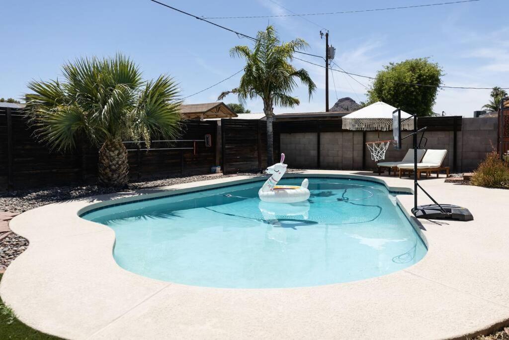 New! Scottsdale/phx Retreat, Heated Pool, Hot Tub Casa de férias