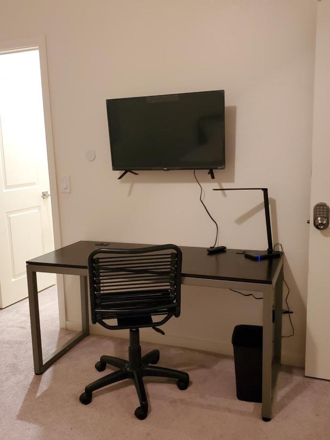 Homestay Adventure - Southgate Ave