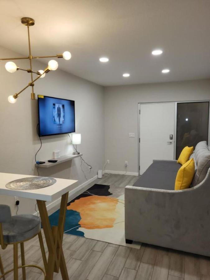 Apartment Hidden Gem In Area