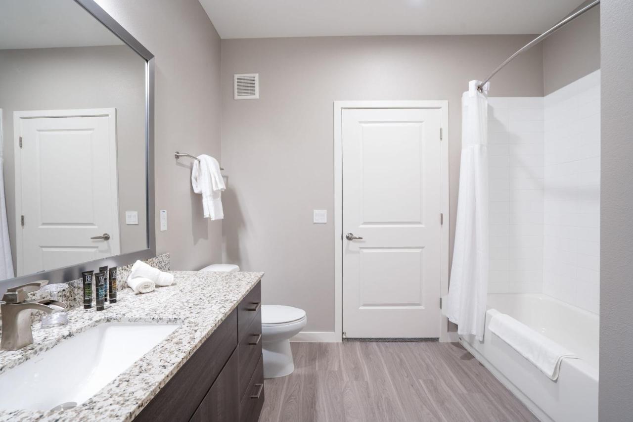 Gia Modern 2br With Swimming Pool * Phoenix