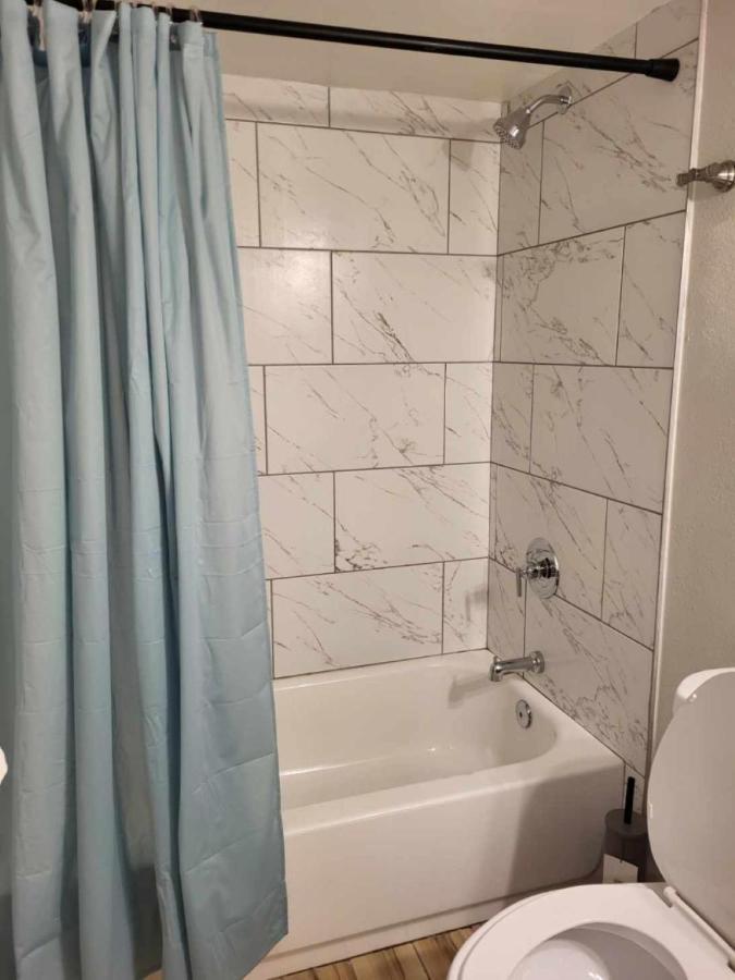 Apartment Hidden Gem In Area *