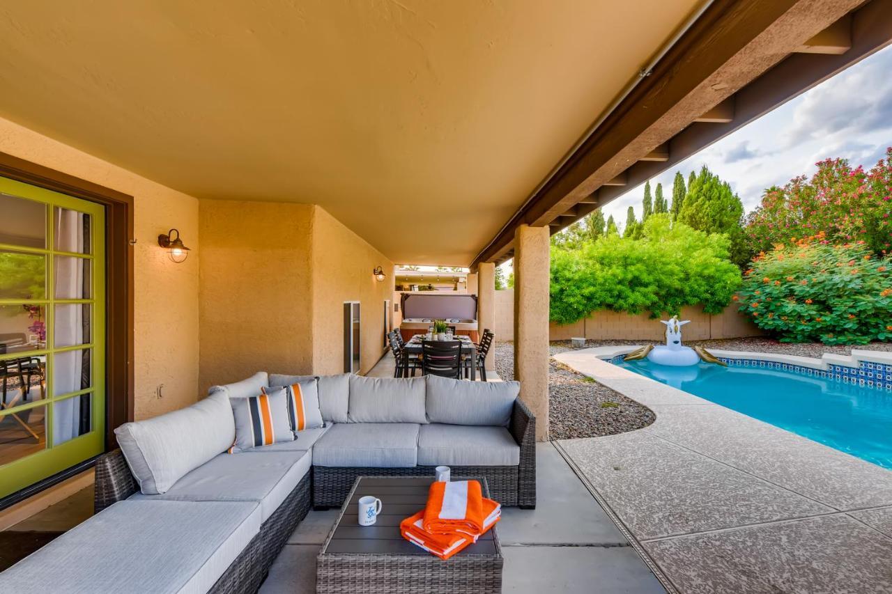 Retro Glam Hollywood Holiday home Phoenix