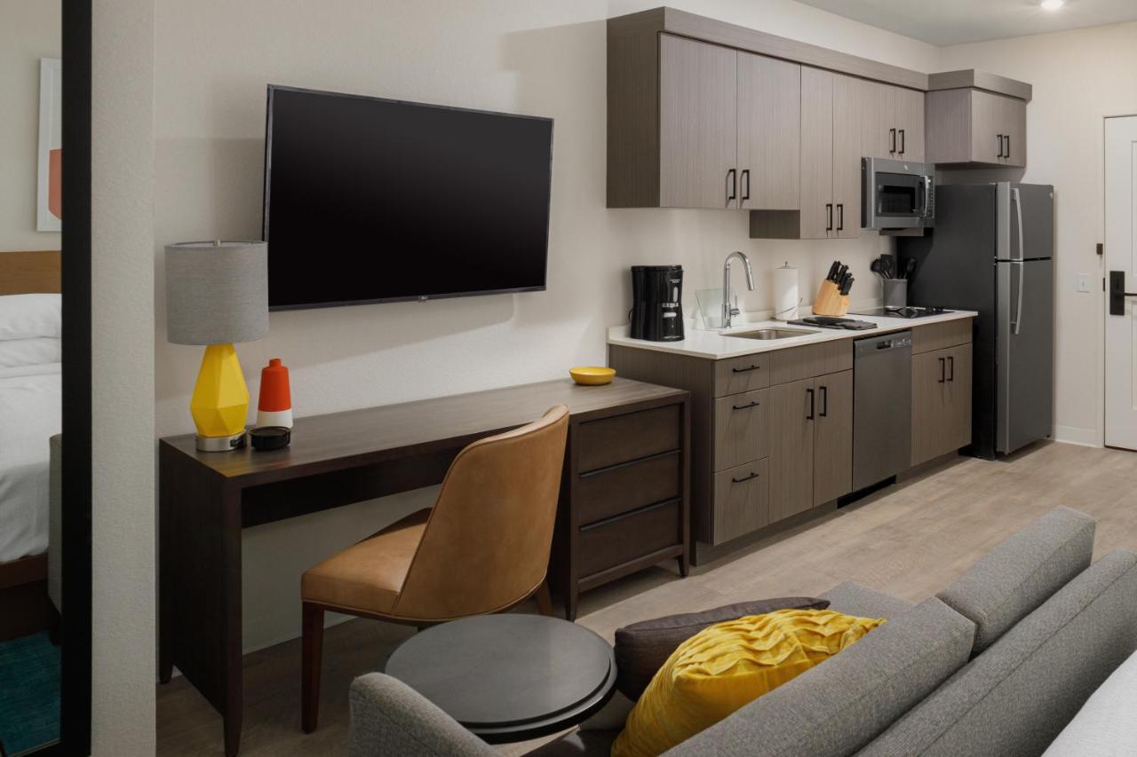 Hotel Waterwalk Extended By Wyndham N Happy Valley