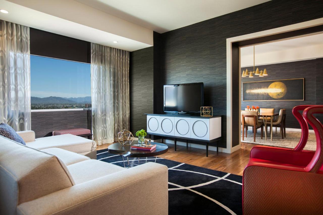 Kimpton Palomar Cityscape By Ihg
