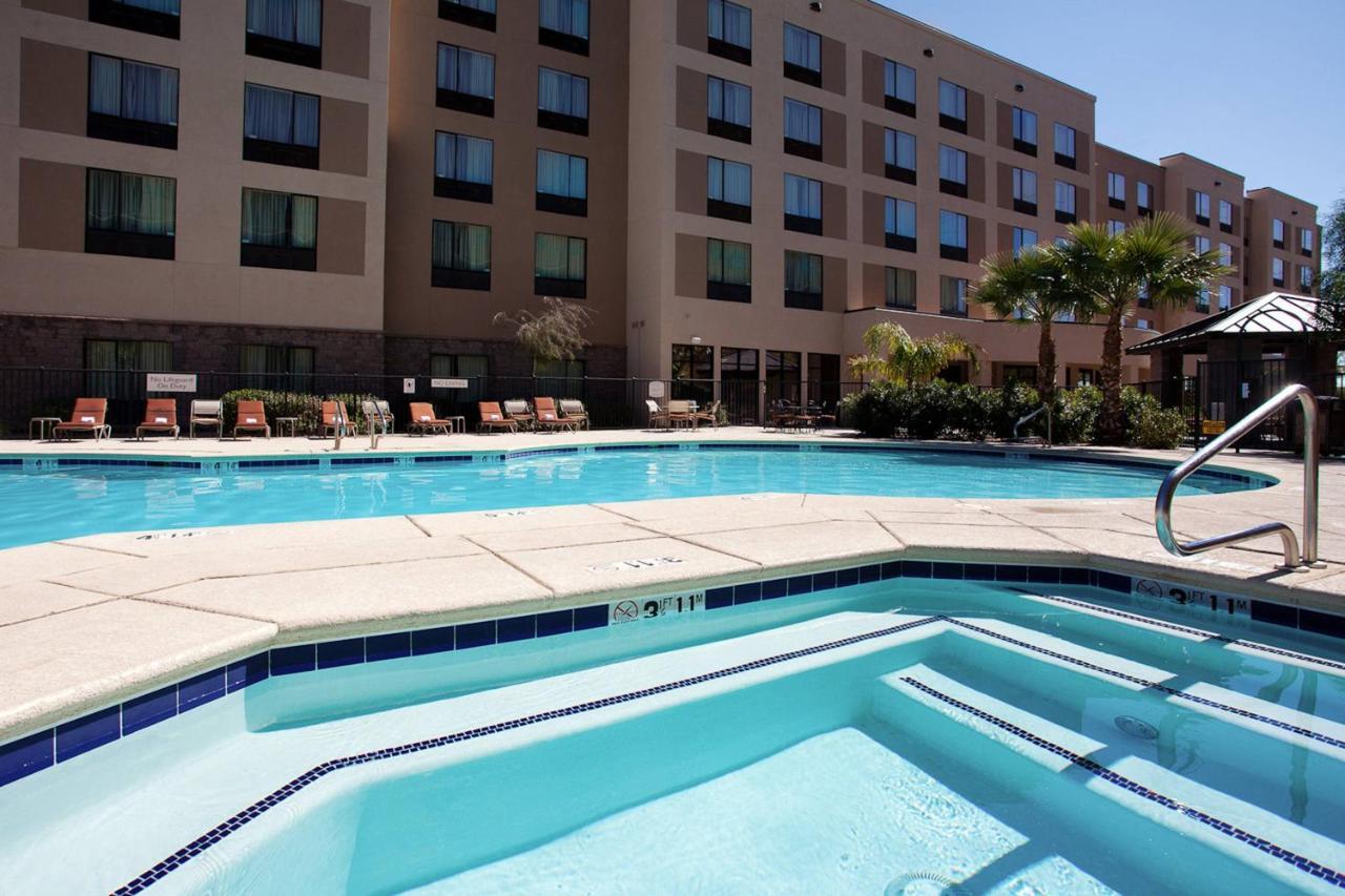 Hotel Courtyard North / Happy Valley Phoenix