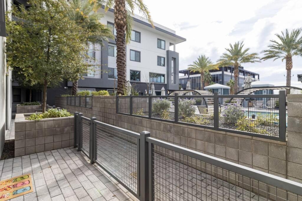 Apartamento Luxurious Poolside Oasis Heart Of Midtown!