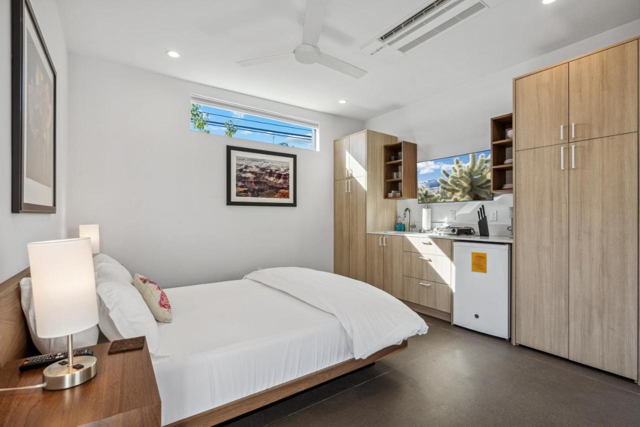 Apartment 4 Square