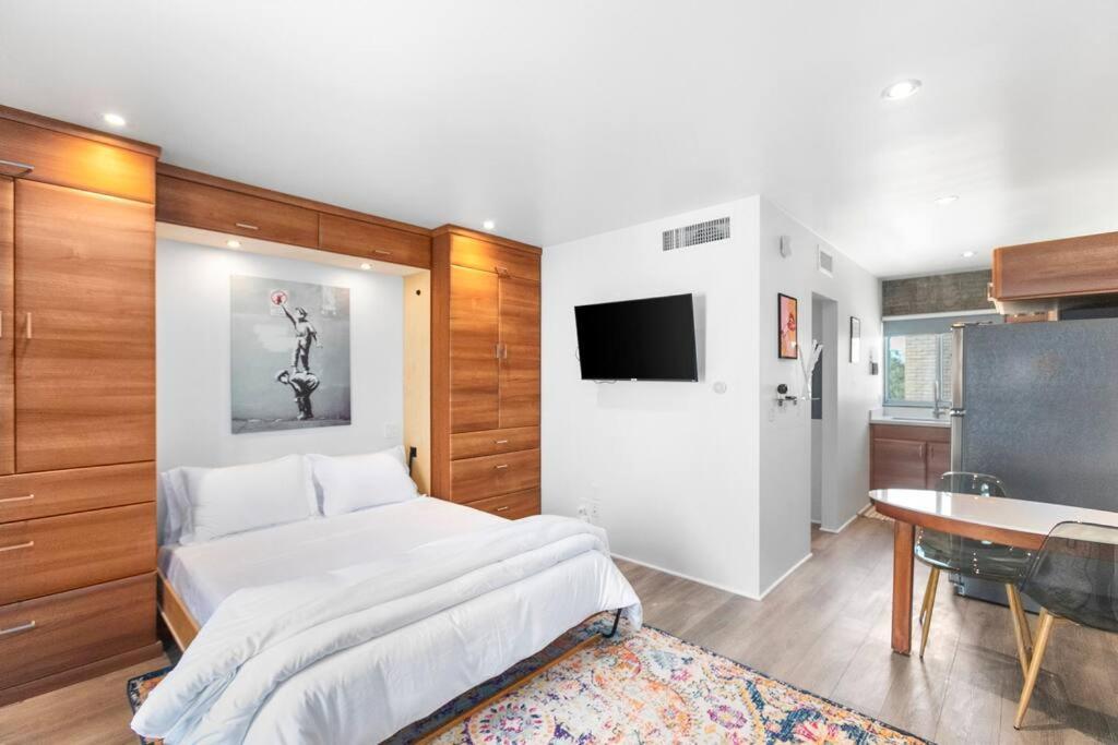Efficient Design Concept - Walk Roosevelt Row. Apartment Phoenix