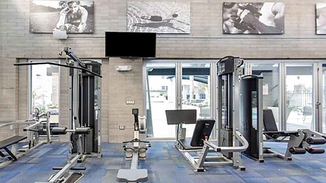 Loft With Views-king Beds-shop & Dine-1mi & Parking 4058