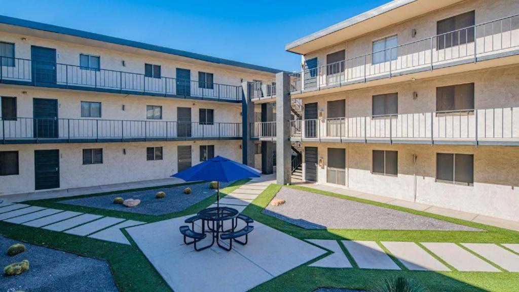 Apartamento Gorgeous Cozysuites Camelback W Pool Parking 06