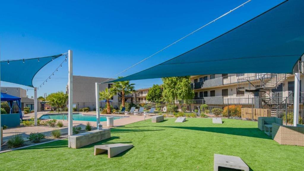 Gorgeous Cozysuites In Camelback With Pool Parking Apartment *