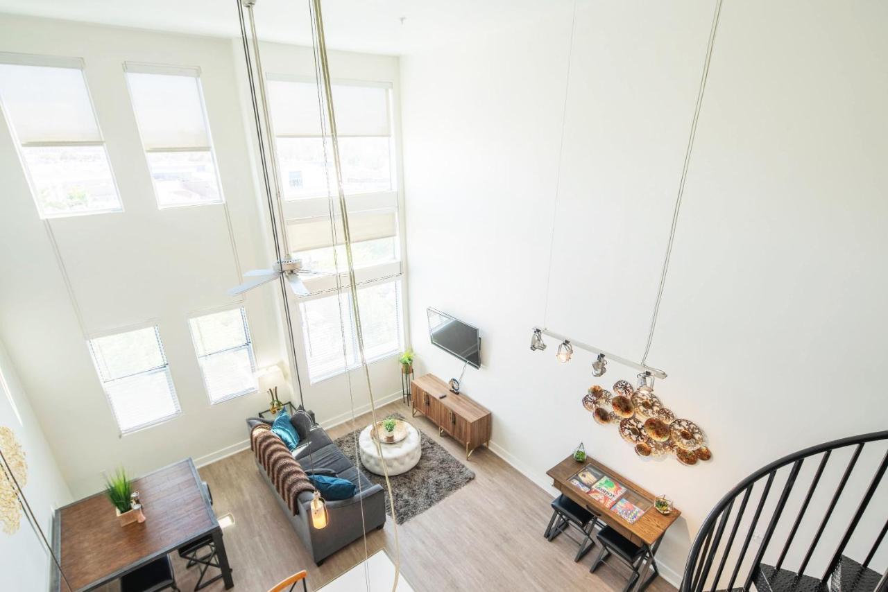 Loft With Views-king Beds-shop & Dine-1mi & Parking 4058 *