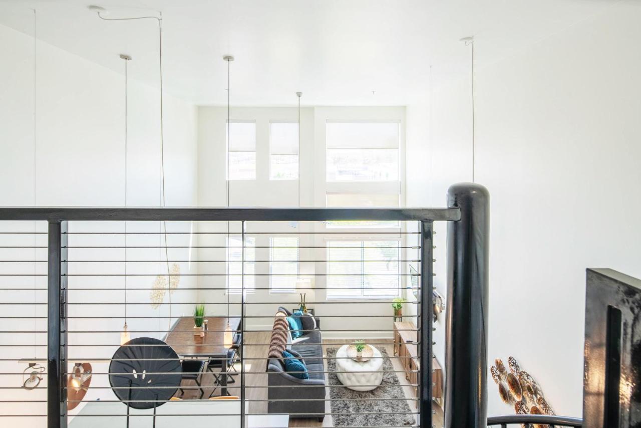 Apartment Loft With Views-king Beds-shop & Dine-1mi & Parking 4058 Phoenix