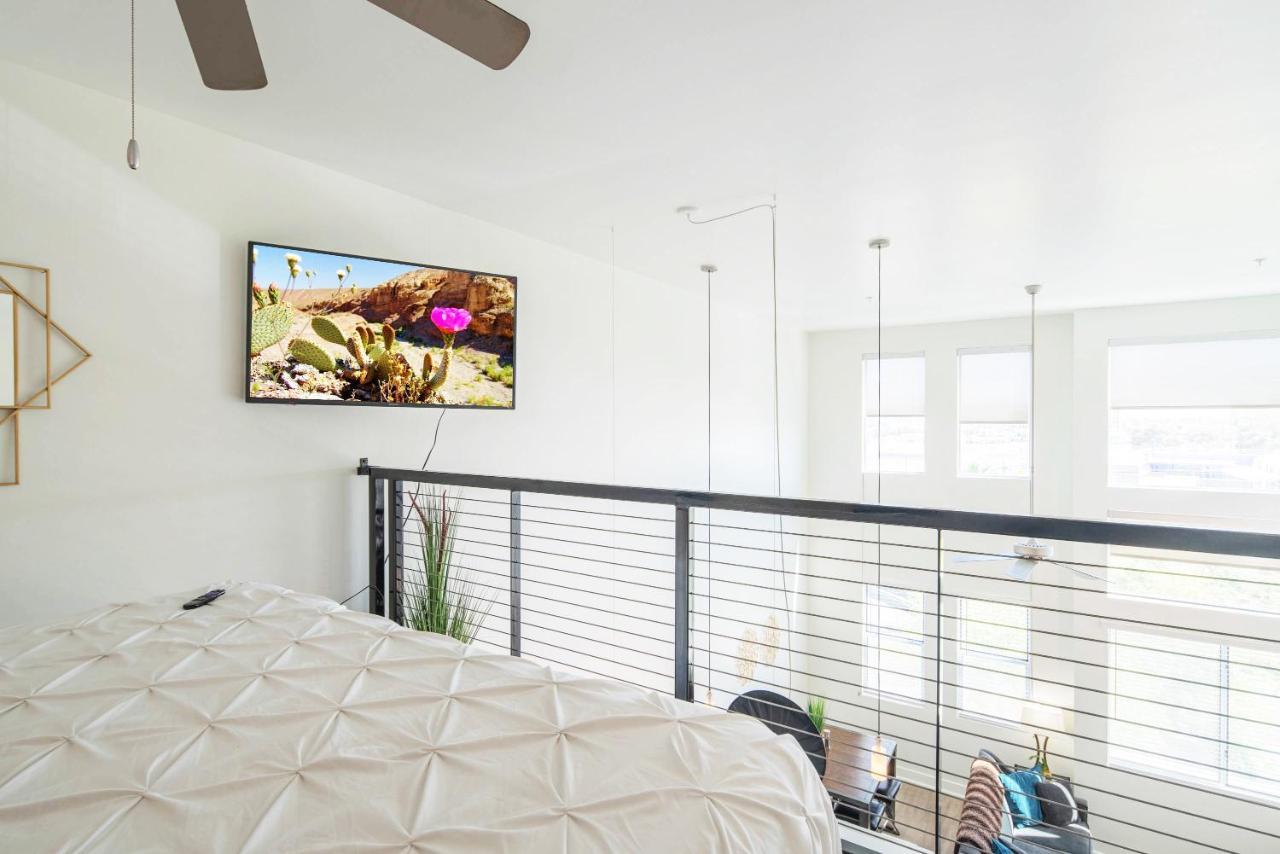 Loft With Views-king Beds-shop & Dine-1mi & Parking 4058 Apartment