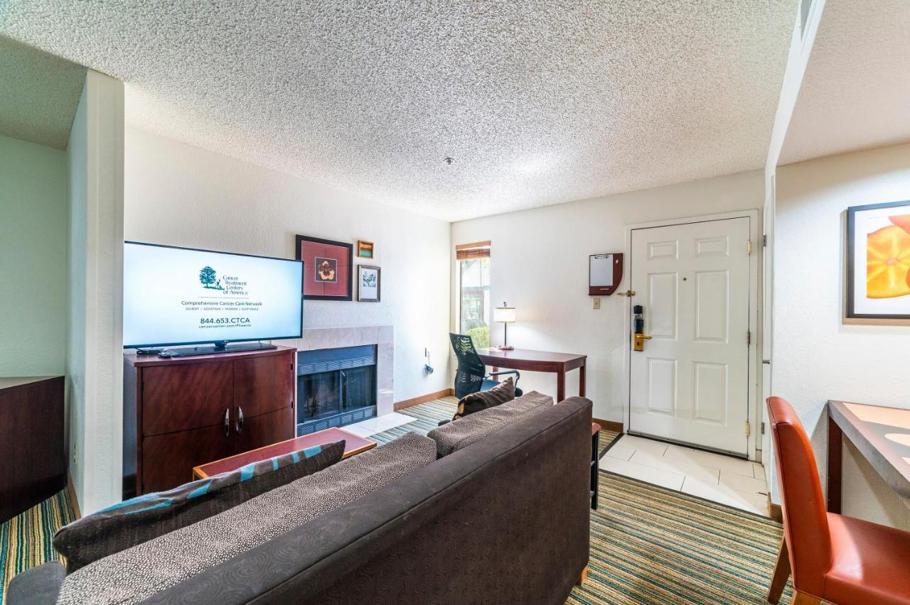 Metro Phx Queen Sleeps 4 Heated Pool