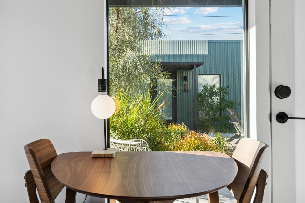4 Square Apartment