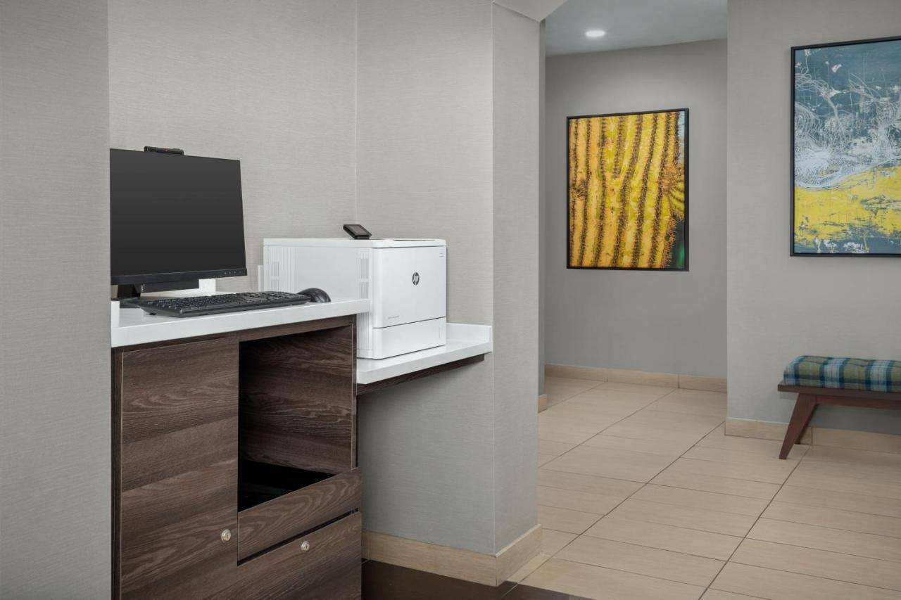 By Marriott Airport Hotel 3*