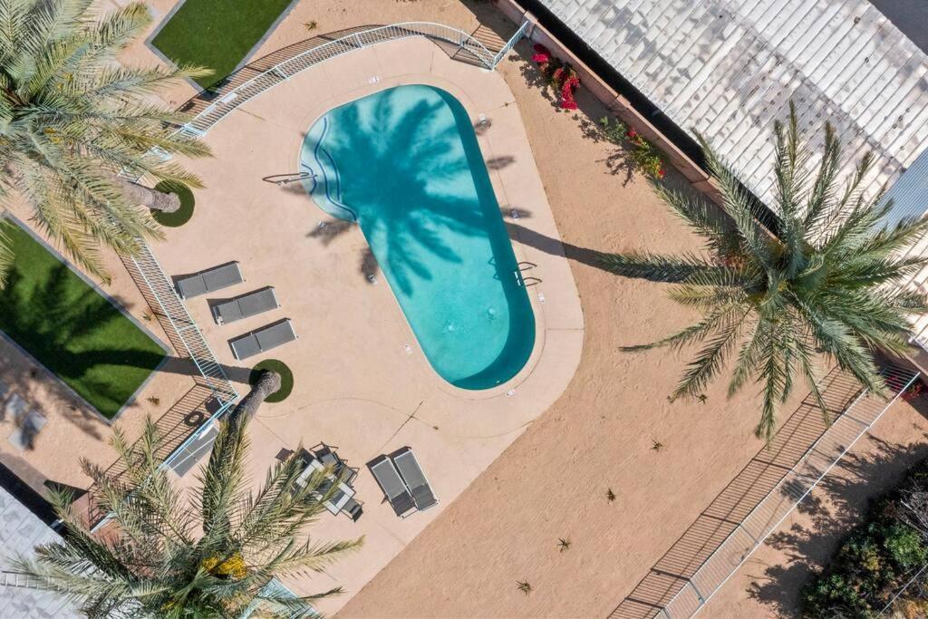Contemporary In Biltmore Apartment Phoenix