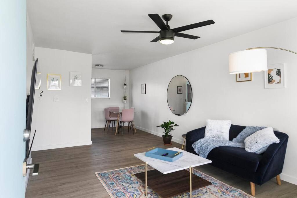 Contemporary In Biltmore Apartment Phoenix