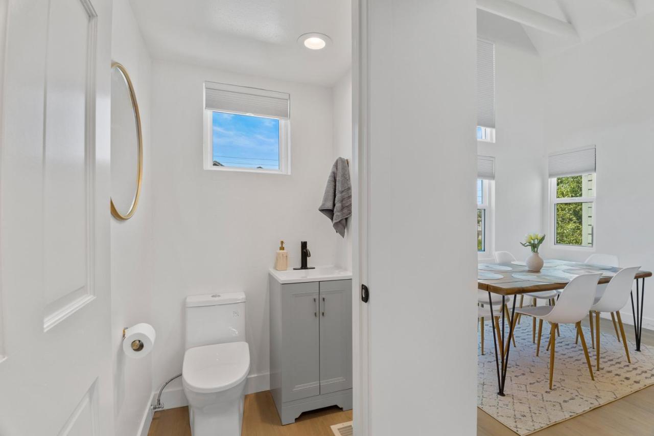 Holiday home Stylish Townhome - Foosball Table, Laundry, Parking! Phoenix